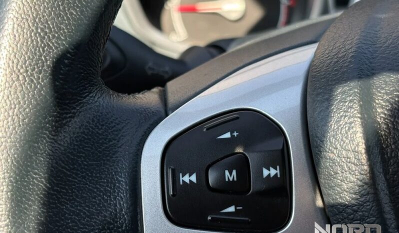 Ford Fiesta | FWD (przód) | Manualna | 82 KM | Czerwony full