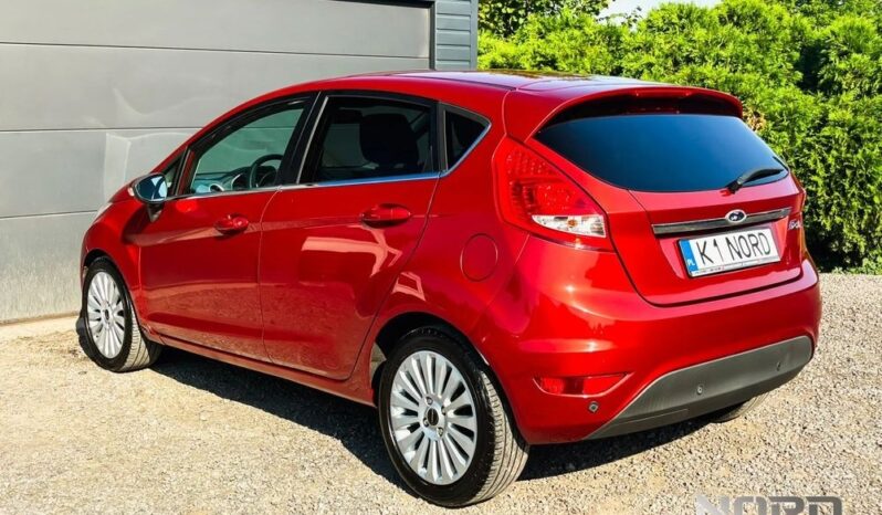 Ford Fiesta | FWD (przód) | Manualna | 82 KM | Czerwony full