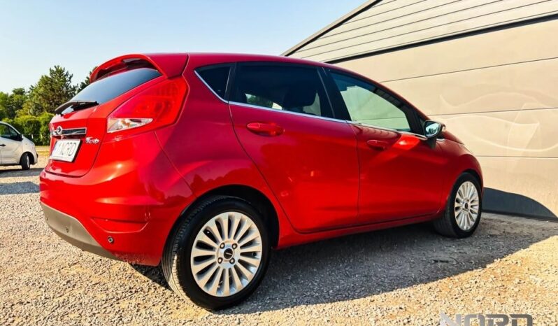 Ford Fiesta | FWD (przód) | Manualna | 82 KM | Czerwony full