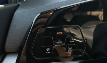 Volkswagen Golf | FWD (przód) | Manualna | 130 KM | Granatowy full