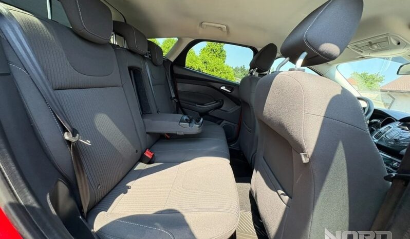 Ford Focus | FWD (przód) | Manualna | 125 KM | Czerwony full