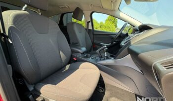 Ford Focus | FWD (przód) | Manualna | 125 KM | Czerwony full