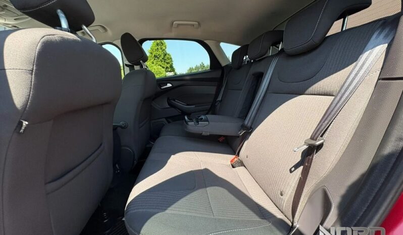 Ford Focus | FWD (przód) | Manualna | 125 KM | Czerwony full