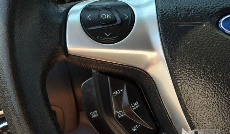 Ford Focus | FWD (przód) | Manualna | 125 KM | Czerwony full