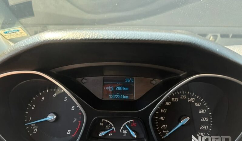 Ford Focus | FWD (przód) | Manualna | 125 KM | Czerwony full