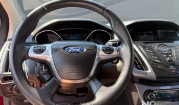 Ford Focus | FWD (przód) | Manualna | 125 KM | Czerwony full
