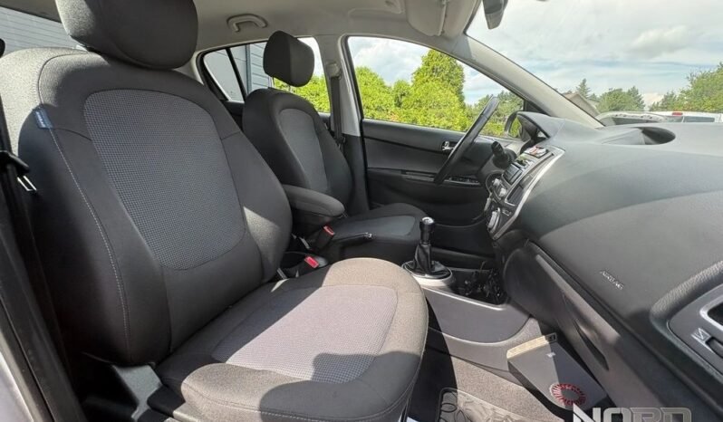 Hyundai i20 | FWD (przód) | Manualna | 86 KM | Szary full