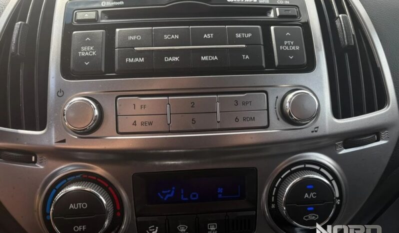 Hyundai i20 | FWD (przód) | Manualna | 86 KM | Szary full