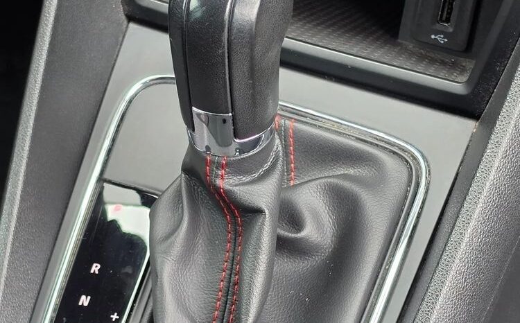 Seat Leon | FWD (przód) | Automatyczna | 184 KM | Czarny full