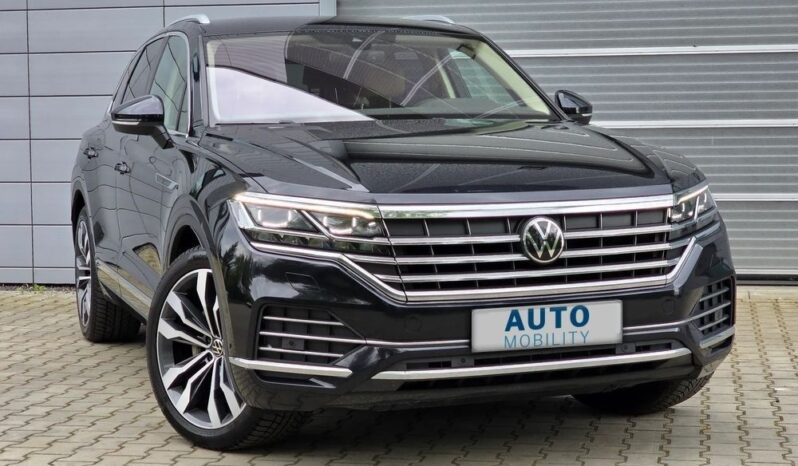 Volkswagen Touareg | 4X4 (Stały) | Automatyczna | 286 Km | Czarny