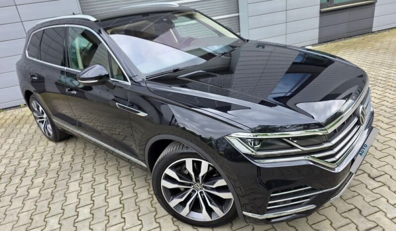 Volkswagen Touareg | 4×4 (stały) | Automatyczna | 286 KM | Czarny full