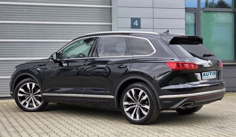 Volkswagen Touareg | 4×4 (stały) | Automatyczna | 286 KM | Czarny full