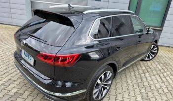 Volkswagen Touareg | 4×4 (stały) | Automatyczna | 286 KM | Czarny full