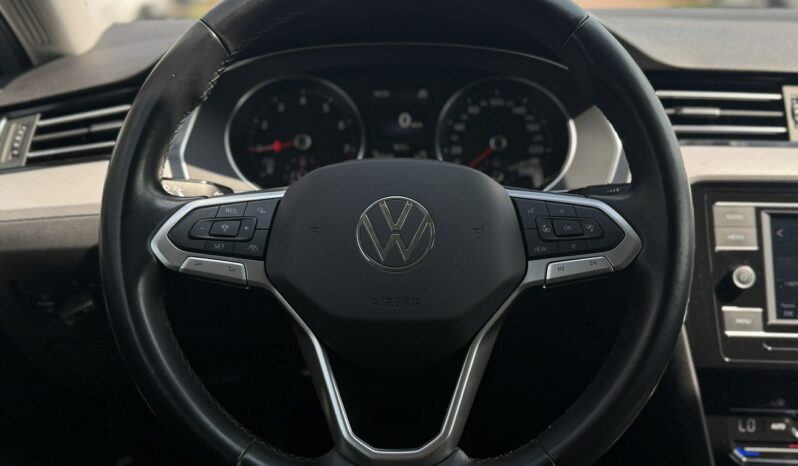 Volkswagen Passat | FWD (przód) | Manualna | 150 KM | Biały full