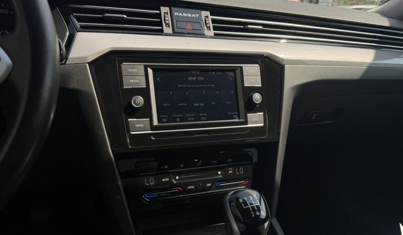 Volkswagen Passat | FWD (przód) | Manualna | 150 KM | Biały full