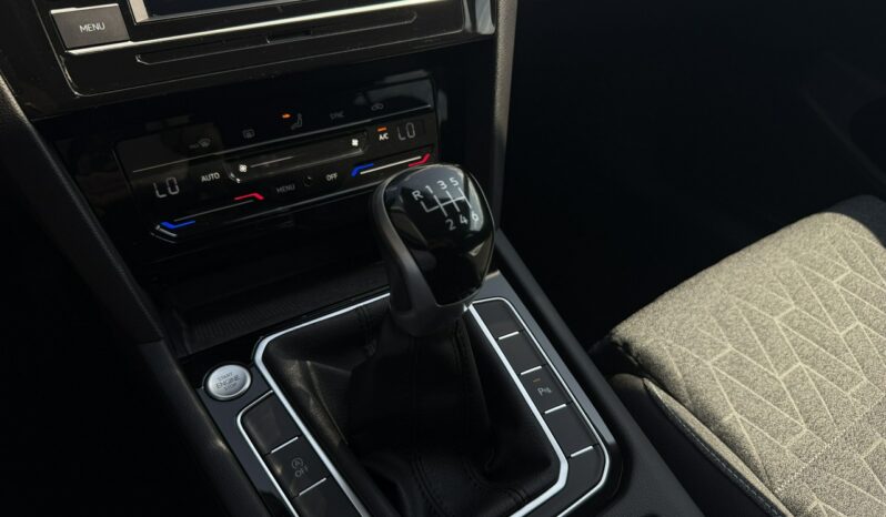 Volkswagen Passat | FWD (przód) | Manualna | 150 KM | Biały full