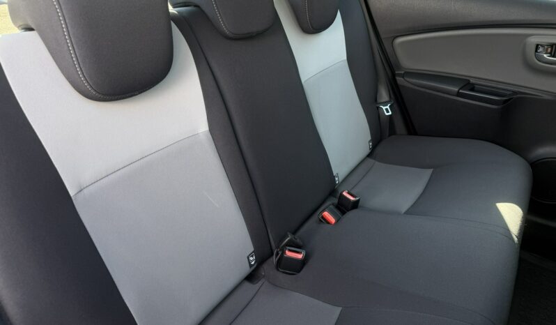 Toyota Yaris | FWD (przód) | Manualna | 111 KM | Niebieski full