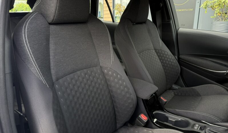 Toyota Corolla | FWD (przód) | Automatyczna | 140 KM | Biały full
