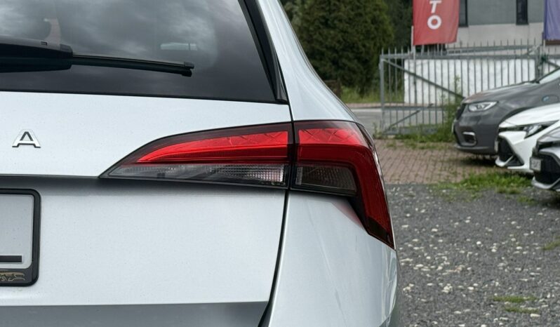 Skoda Scala | FWD (przód) | Manualna | 110 KM | Srebrny full