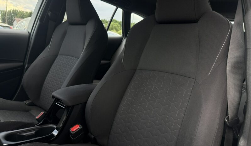 Toyota Corolla | FWD (przód) | Automatyczna | 122 KM | Czarny full