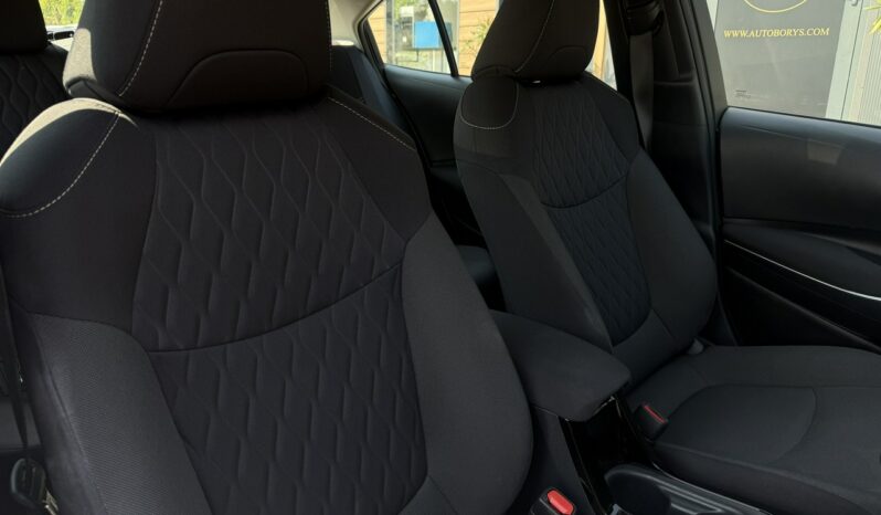 Toyota Corolla | FWD (przód) | Manualna | 125 KM | Srebrny full