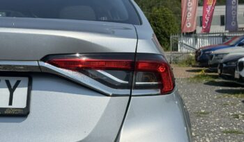 Toyota Corolla | FWD (przód) | Manualna | 125 KM | Srebrny full