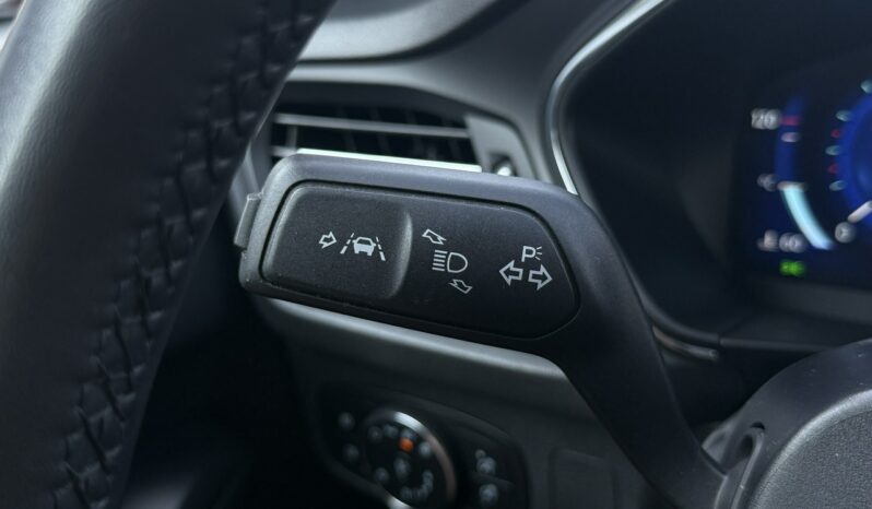 Ford Focus | FWD (przód) | Manualna | 125 KM | Czerwony full