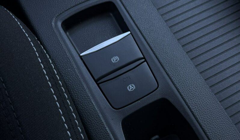 Ford Focus | FWD (przód) | Manualna | 125 KM | Czerwony full