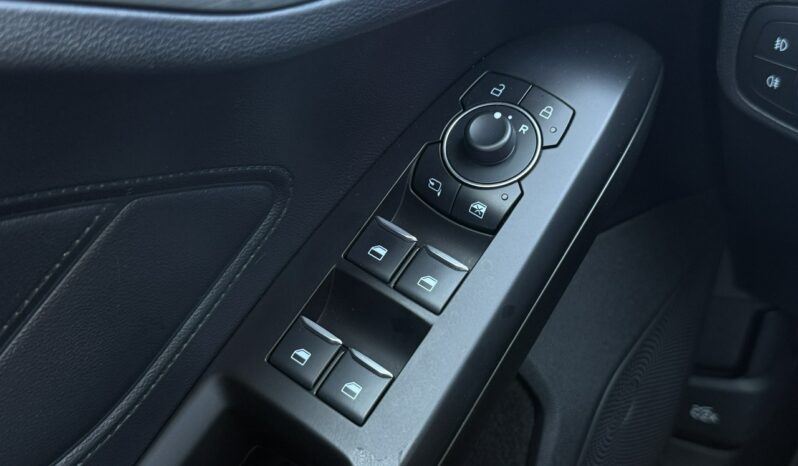 Ford Focus | FWD (przód) | Manualna | 125 KM | Czerwony full