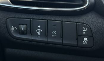 Hyundai i30 | FWD (przód) | Manualna | 120 KM | Srebrny full