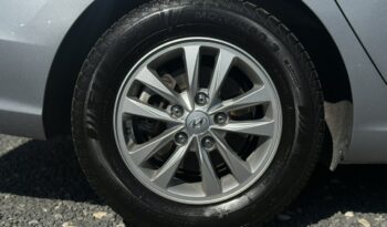 Hyundai i30 | FWD (przód) | Manualna | 120 KM | Srebrny full