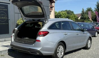 Hyundai i30 | FWD (przód) | Manualna | 120 KM | Srebrny full