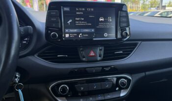 Hyundai i30 | FWD (przód) | Manualna | 120 KM | Srebrny full