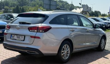 Hyundai i30 | FWD (przód) | Manualna | 120 KM | Srebrny full