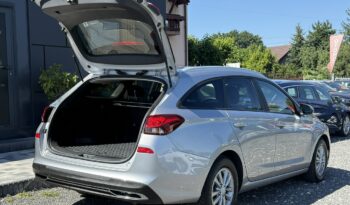 Hyundai i30 | FWD (przód) | Manualna | 120 KM | Srebrny full