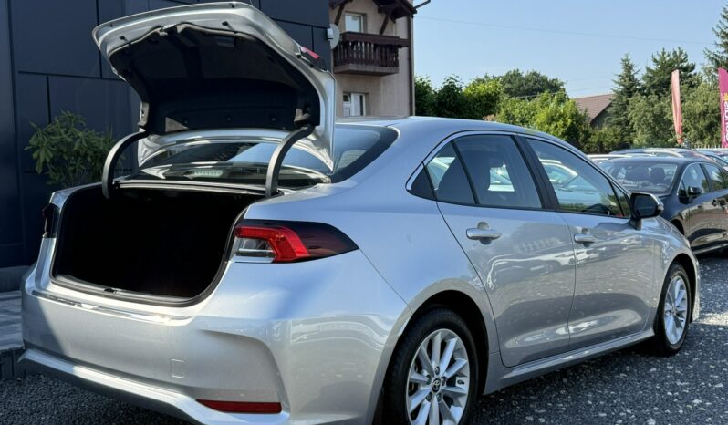 Toyota Corolla | FWD (przód) | Automatyczna | 125 KM | Srebrny full