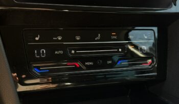 Volkswagen Passat | FWD (przód) | Automatyczna | 200 KM | Granatowy full