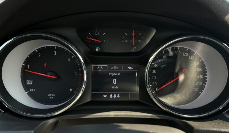 Opel Insignia | FWD (przód) | Manualna | 174 KM | Biały full