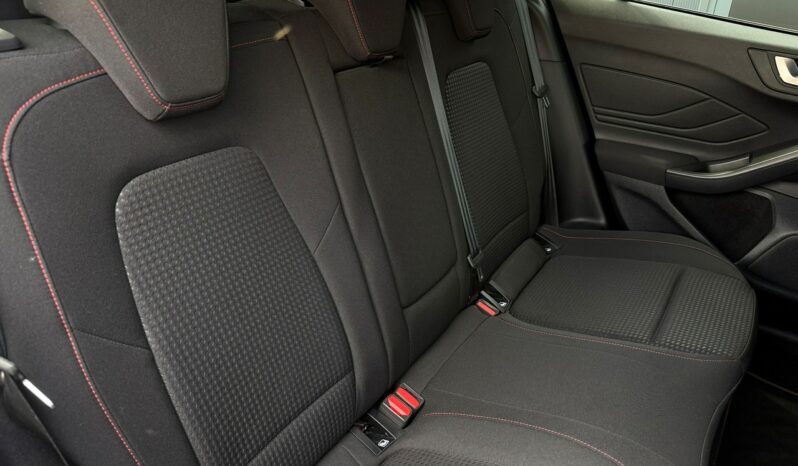 Ford Focus | FWD (przód) | Automatyczna | 115 KM | Czarny full