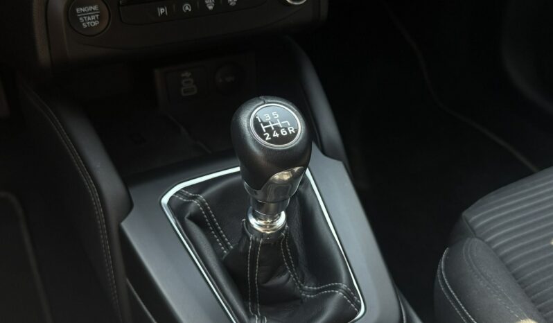 Ford Focus | FWD (przód) | Manualna | 125 KM | Czerwony full
