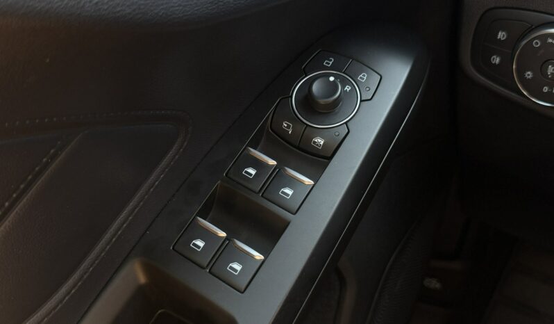 Ford Focus | FWD (przód) | Manualna | 125 KM | Czerwony full