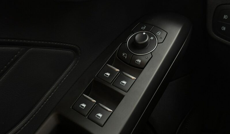 Ford Focus | FWD (przód) | Manualna | 125 KM | Czerwony full