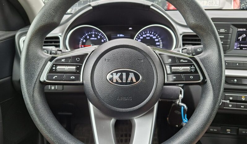Kia Ceed | FWD (przód) | Manualna | 120 KM | Niebieski full