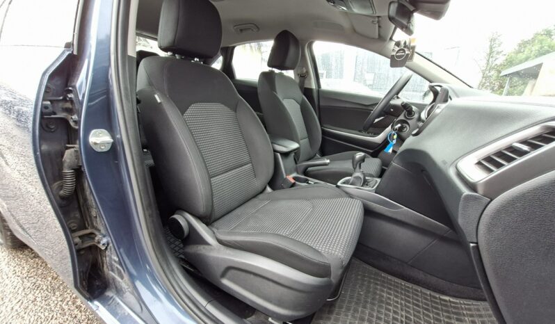 Kia Ceed | FWD (przód) | Manualna | 120 KM | Niebieski full