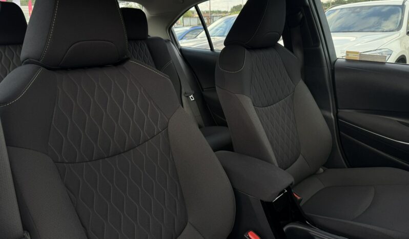 Toyota Corolla | FWD (przód) | Automatyczna | 125 KM | Biały full