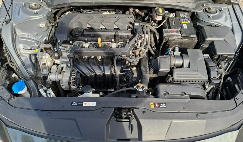 Hyundai Elantra | FWD (przód) | Manualna | 122 KM | Szary full