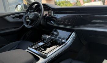 Audi Q8 | 4×4 (stały) | Automatyczna | 231 KM | Czarny full