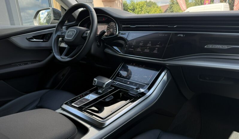 Audi Q8 | 4×4 (stały) | Automatyczna | 231 KM | Czarny full