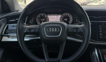 Audi Q8 | 4×4 (stały) | Automatyczna | 231 KM | Czarny full