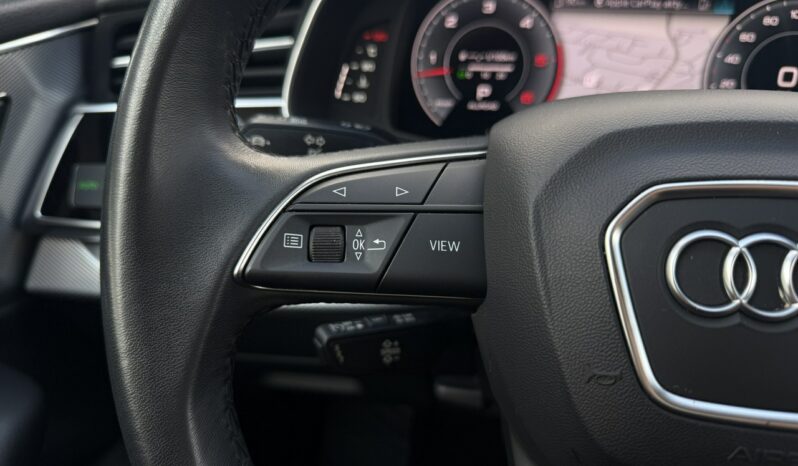Audi Q8 | 4×4 (stały) | Automatyczna | 231 KM | Czarny full